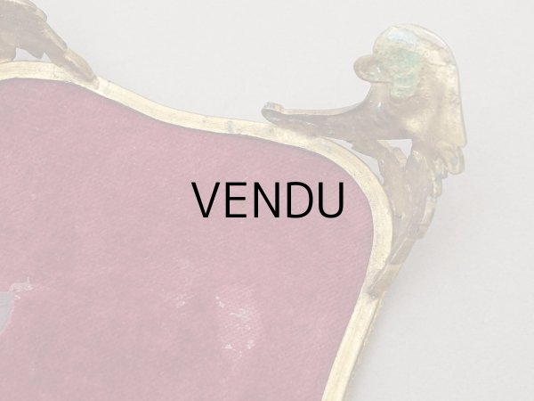 画像5: ＊蚤の市＊アンティーク ベルベットの台座 ボルドー  (5)