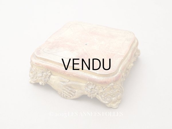 画像1: 【クリスマスセール2025対象外】19世紀末 アンティーク マリアージュの台座 ハンドモチーフ (1)