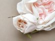 画像3: 【クリスマスセール2025対象外】1900年頃 アンティーク薔薇の大きな布花 パウダーピンク (3)