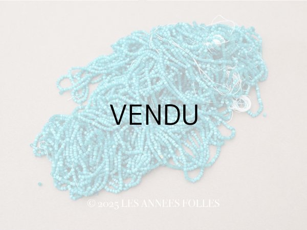 画像1: 【クリスマスセール2025対象外】アンティーク ガラス製 サティネビーズ ターコイズブルー 119g 1cm=6粒 (1)