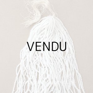 画像: アンティーク 極小 パールホワイトのシードビーズ 1cm=10粒 72〜88g