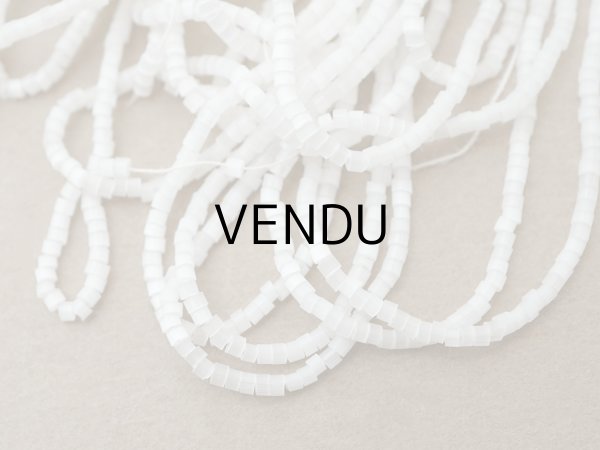 画像3: アンティーク ガラス製 サティネビーズ オフホワイト 1cm=9粒 27〜28g (3)