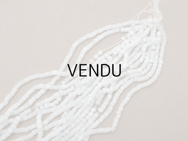 画像4: アンティーク サティネビーズ ホワイト ガラスビーズ 1cm=4.5粒 61g (4)