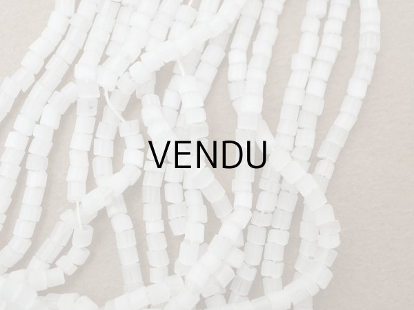 画像3: アンティーク サティネビーズ ホワイト ガラスビーズ 1cm=4.5粒 61g (3)