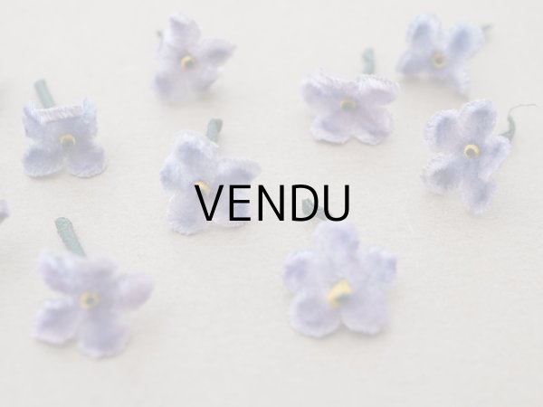 画像2: アンティーク 勿忘草の小さな布花 薄い青紫 11ピースのセット 約14mm (2)