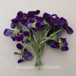 画像: アンティーク 菫の布花 ベルベット 12輪のブーケ