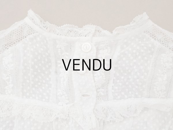 画像9: ＊蚤の市＊1900年頃 アンティーク ベビー用 ブラウスドット刺繍のコットンファブリック  (9)