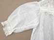 画像2: 1900年頃 アンティーク ベビー用 ブラウスドット刺繍のコットンファブリック  (2)