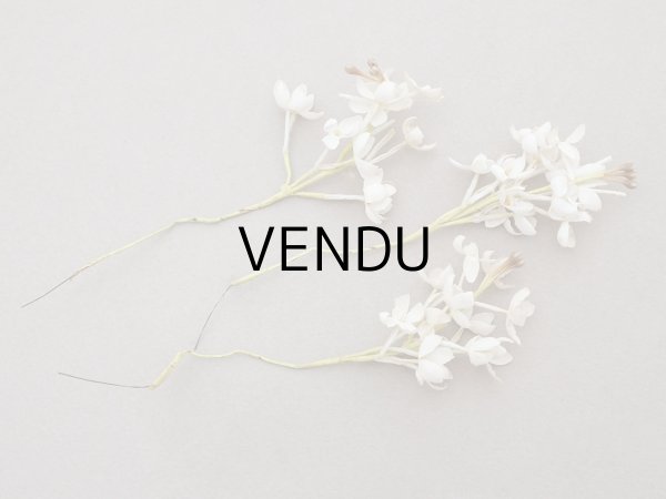 画像2: アンティーク ライラックの布花 オフホワイト (2)