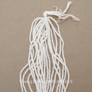 画像: アンティーク 極小 パールホワイトのシードビーズ 1cm=9粒 20〜25g