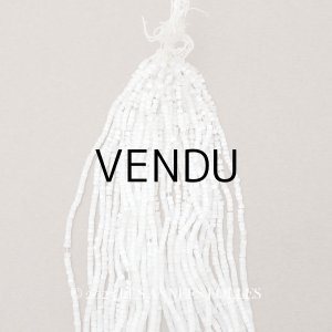 画像: アンティーク ガラス製 サティネビーズ オフホワイト 1cm=9粒 21〜29g