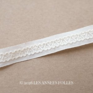 画像: アンティーク ハートの刺繍入り トリム オフホワイト 1.43m 7mm幅