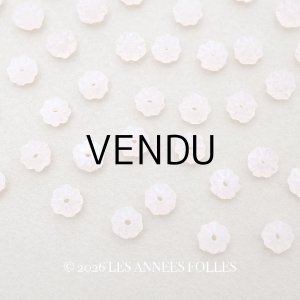 画像: アンティーク ガラス製 ビーズ 花型 ピンクオパール色 6mm 約50ピースのセット