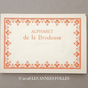 画像: アンティーク DMC 刺繍図案帳 ALPHABET DE LA BRODEUSE - BIBLIOTHEQUE D.M.C -