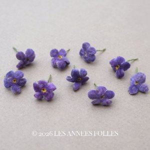 画像: アンティーク 勿忘草の小さな布花 ラヴェンダー色 9ピースのセット 約13mm