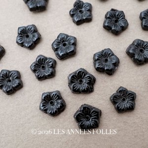 画像: アンティーク ガラス製 ビーズ 花型 黒 8mm 約20ピースのセット