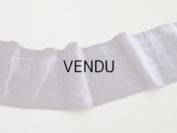 画像2: 19世紀末 アンティーク シルク製 幅広 ベルベットリボン グレイッシュパープル 1.74m 幅10.8cm (2)