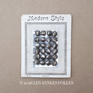 画像: アンティーク マザーオブパール製 極小 ボタン 5mm 24ピース チャコールグレー シェルボタン