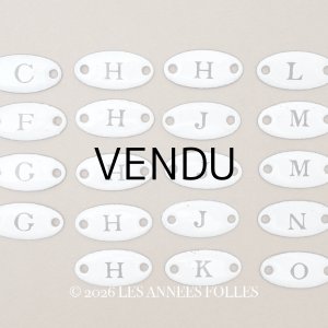 画像: *蚤の市セット*アンティーク イニシャルプレート 19ピースのセット