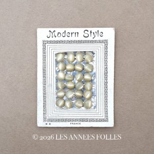 画像: アンティーク マザーオブパール製 極小 ボタン 5mm 24ピース シェルボタン 枯草色 (淡いカーキ)