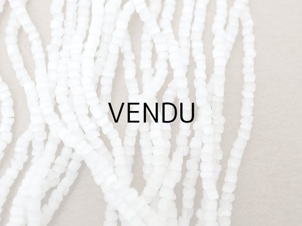 画像4: アンティーク ガラス製 サティネビーズ ホワイト 42g 1cm=7粒  (4)