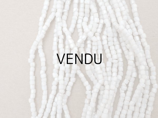 画像4: アンティーク カット入り シードビーズ グレイッシュホワイト ガラス製 23g (4)