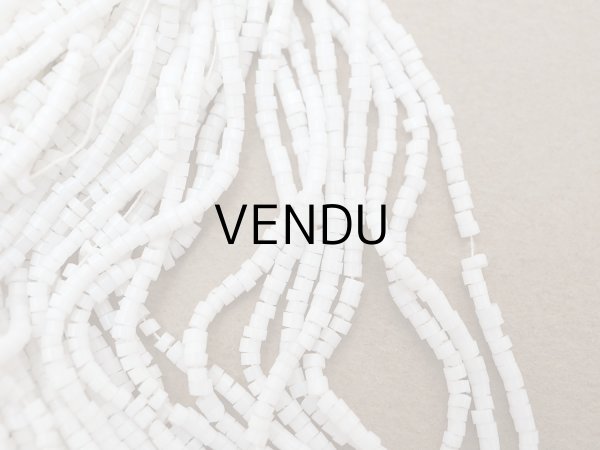 画像3: アンティーク ミルクガラス シードビーズ ホワイト 75〜78g 1粒=9〜9.5粒 (3)