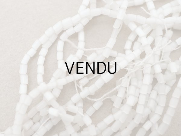 画像4: アンティーク ガラス製 サティネビーズ グレイッシュホワイト 23g 1cm=4粒  (4)