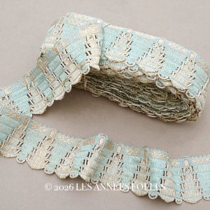 画像: ＊蚤の市セット＊19世紀末 アンティーク  パスマントリー 淡いブルー＆オフホワイト