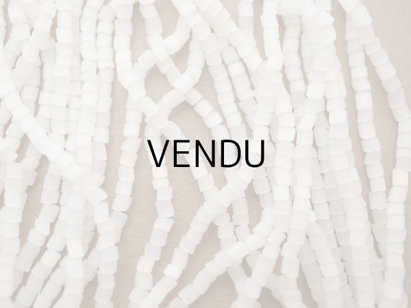 画像4: アンティーク ガラス製 サティネビーズ オフホワイト 57g 1cm=5.5粒  (4)