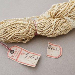 画像: 19世紀末アンティーク 紐 スモーキーイエロー  1mm幅 