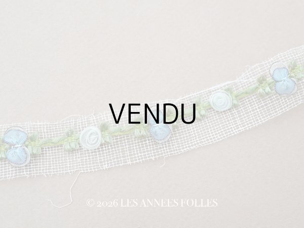 画像1: アンティーク シルク製 薔薇のロココトリム パウダーブルー＆サックスブルー ロココリボン  (1)