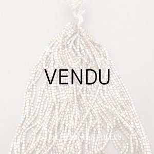 画像: アンティーク ガラス製 サティネビーズ ライトブラウン 69〜81g