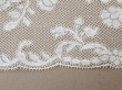 画像4: 19世紀 アンティーク 手編みの ヴァランシエンヌレース 花模様 幅10.6cm (4)