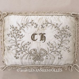 画像: 19世紀 アンティーク シルク製 ポシェット リボン＆花のリース【CH】ハンキーケース 