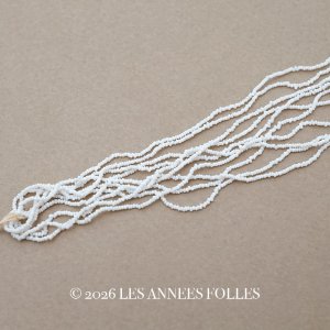 画像: アンティーク 極小 シードビーズ ホワイト 10連の束 1cm=16〜17粒 キャビアビーズ マイクロビーズ