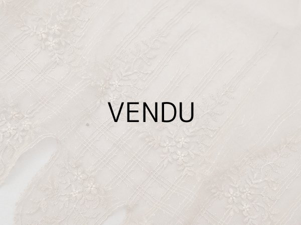 画像5: ＊蚤の市＊アンティーク  花模様の刺繍入り チュールレース 胡桃色　 (5)