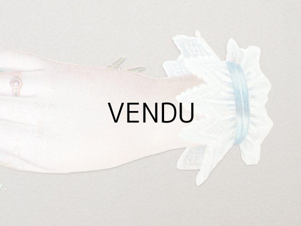 画像2: 1900年頃 アンティーク 大きなダイカットクロモ 薔薇を持つ手 (2)