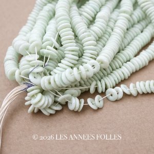 画像: アンティーク ゼラチン製 スフレ スパンコール アップルグリーン 4mm 約1400ピース COL 17