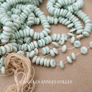 画像: アンティーク ゼラチン製  スフレ ラムネのような スパンコール ウォーターグリーン 4mm 約1700ピース  COL 3