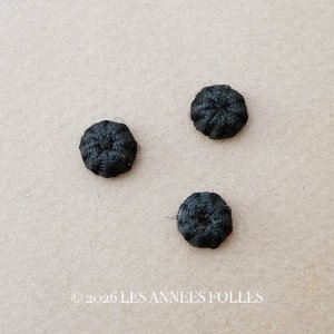 画像: アンティーク シルク製 くるみボタン 9mm 黒 3ピースのセット