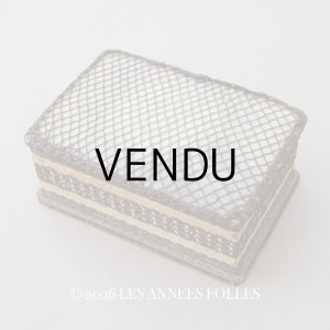 画像: ＊蚤の市＊アンティーク 花模様のボックス