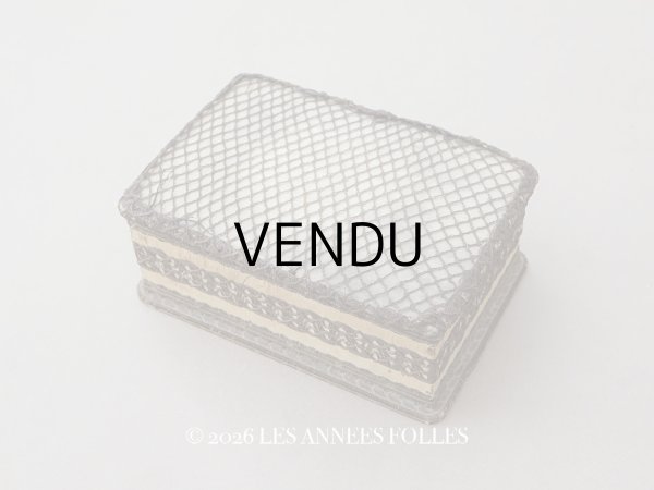 画像1: ＊蚤の市＊アンティーク 花模様のボックス (1)