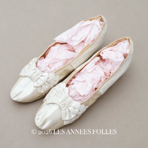 画像: 19世紀末 アンティーク ウェディング シューズ オフホワイト - C.F.BALLY -