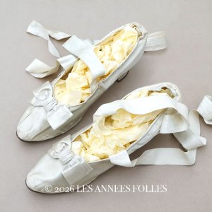 画像: 1900年頃 アンティーク ウェディング シューズ パウダーブルー