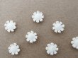 画像3: アンティーク 極小 デイジーのジュエリーパーツ 10ピースのセット 5.5mm 手彫り イボワリヌ  (3)