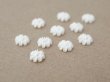 画像4: アンティーク 極小 花のジュエリーパーツ 10ピースのセット 6mm 手彫り イボワリヌ  (4)