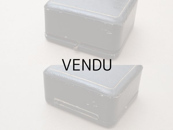 画像7: 19世紀末 アンティーク 本革製 ジュエリーボックス  黒 イニシャル入り ブレスレット用  (7)
