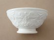 画像5: 19世紀 アンティーク カフェオレボウル 花のレリーフ柄 オフホワイト (5)