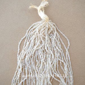 画像: アンティーク ガラス製 オーロラ加工 シードビーズ 1cm=7粒 37〜39g